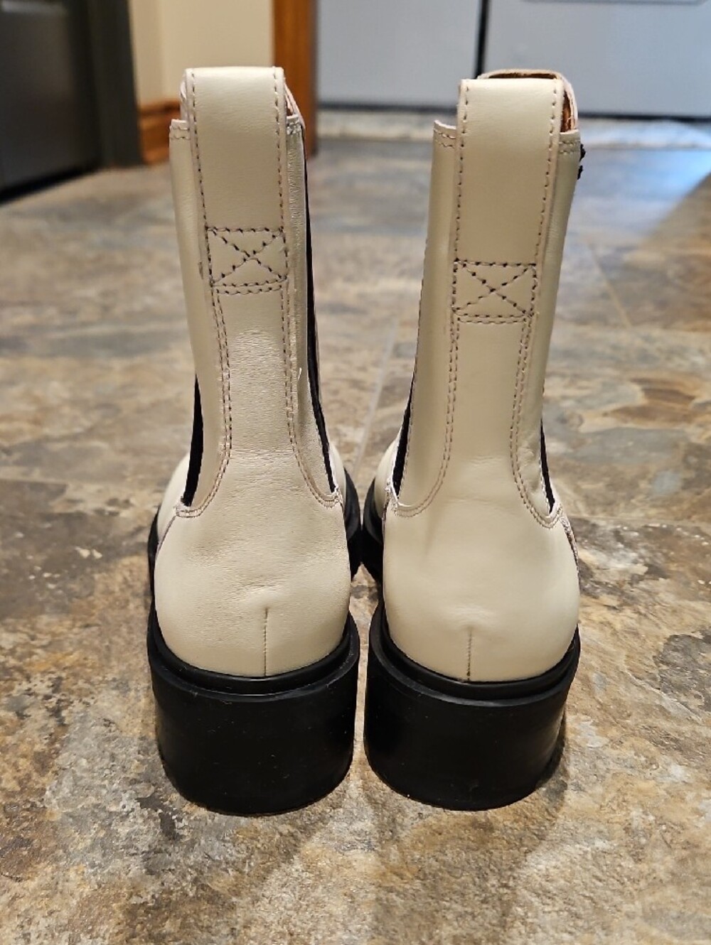 Madewell Wyckoff Chelsea Lugsole Boots In Pale Parchment - Picture 9 of 9
